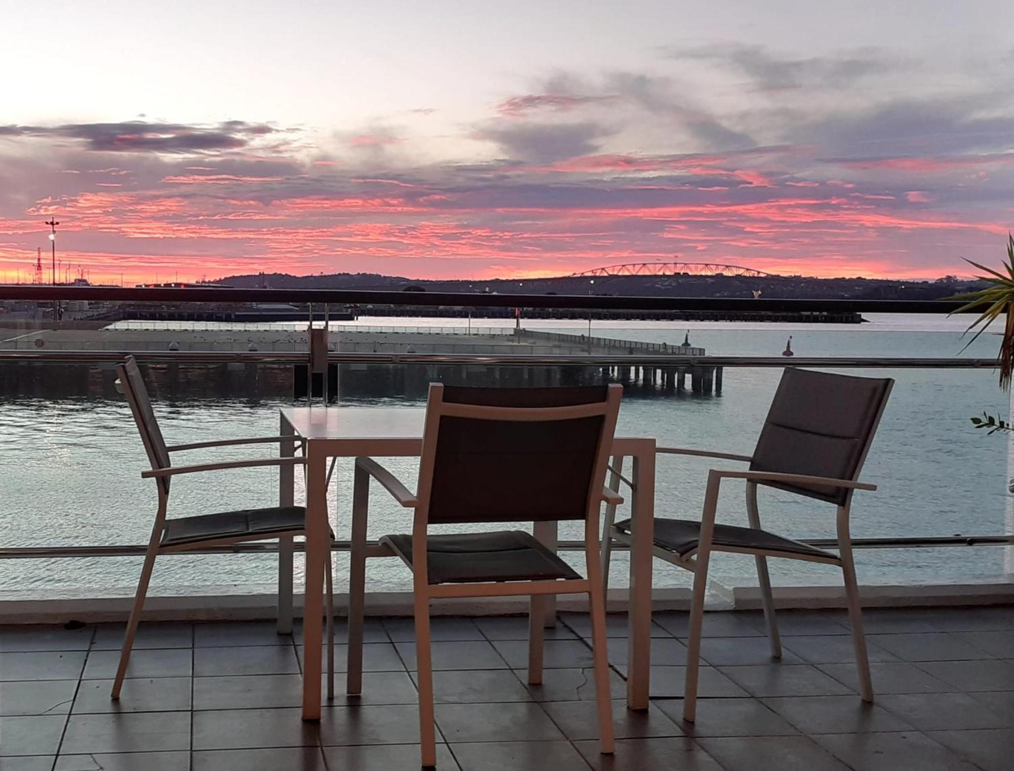 Life On Water- Princes Wharf Apartment With Fabulous Views Окленд Экстерьер фото